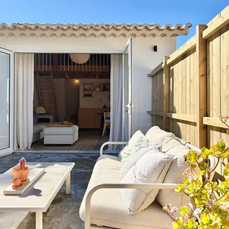 Modern Surf With Privat Courtyard *